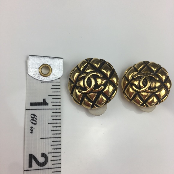 Chanel vintage clip on earrings - Picture 4 of 4